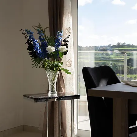 Modern & Spacious 2br With Country Views - Close To Xemxija Bay