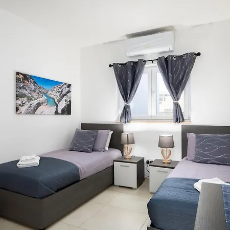Modern & Spacious 2br With Country Views - Close To Xemxija Bay Lägenhet *