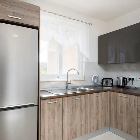 Modern & Spacious 2br With Country Views - Close To Xemxija Bay סיינט פול ביי