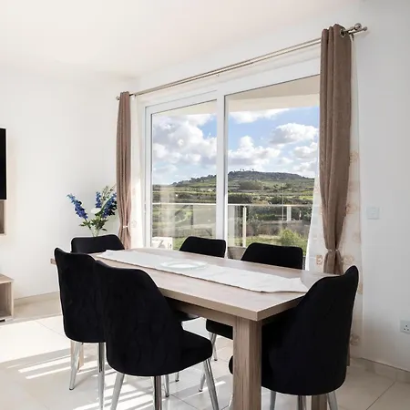 דירה Modern & Spacious 2br With Country Views - Close To Xemxija Bay *