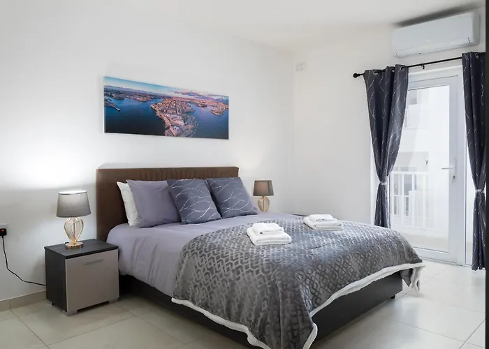 Modern & Spacious 2br With Country Views - Close To Xemxija Bay Lägenhet