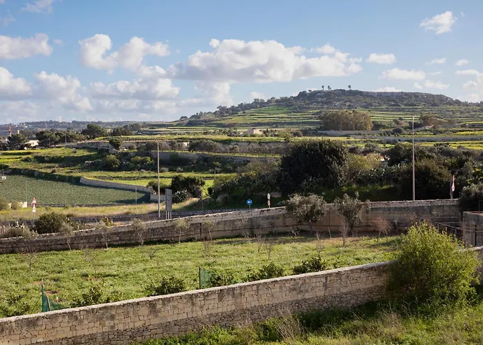 Modern & Spacious 2br With Country Views - Close To Xemxija Bay Lägenhet St. Paul's Bay