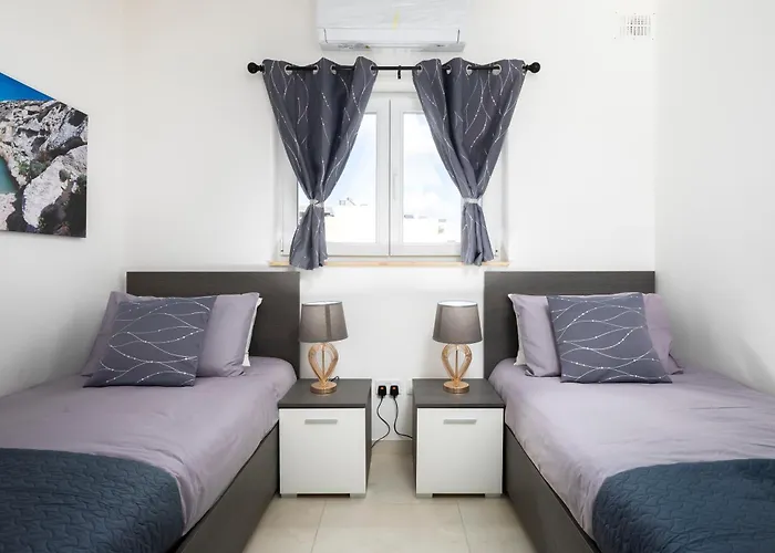 Modern & Spacious 2br With Country Views - Close To Xemxija Bay Lägenhet *